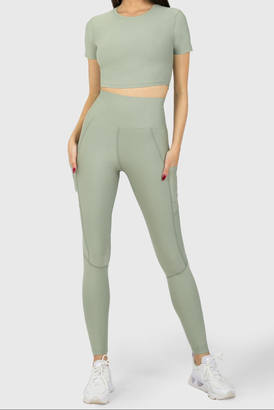 GUARDA - Sports Short Sleeve Crop Top