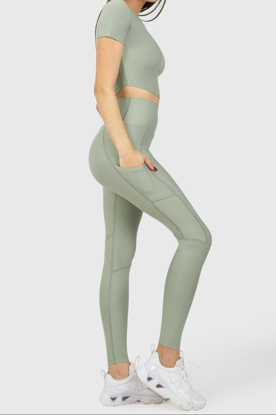 GUARDA - Sports Short Sleeve Crop Top