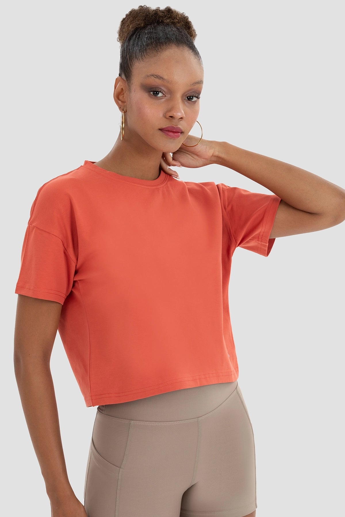 VERNAZA - Oversized Crop T-Shirt