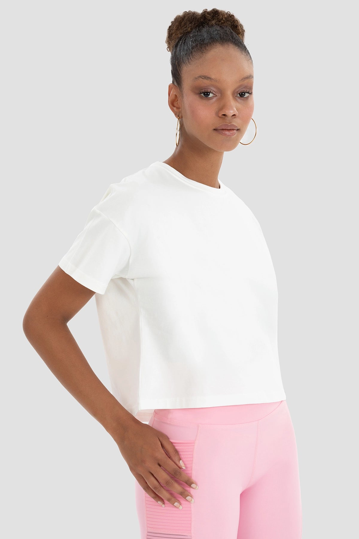 VERNAZA - Oversized Crop T-Shirt